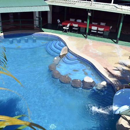 Grand Melanesian Hotel Nadi Esterno foto