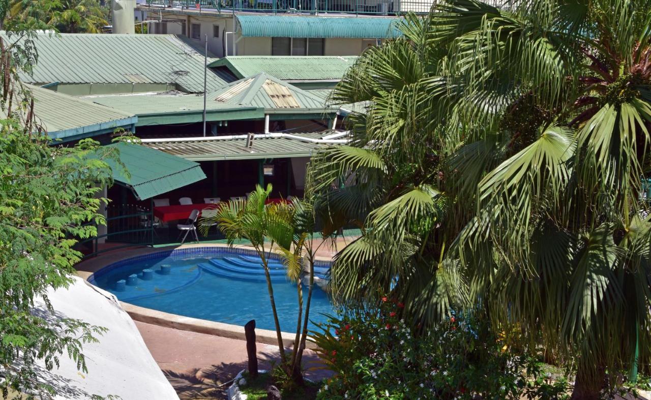 Grand Melanesian Hotel Nadi Esterno foto